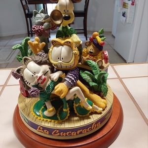 Garfield "LA Cucaracha" Musical Figurine